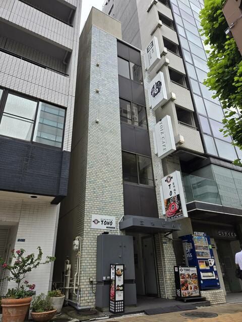 【中央区・茅場町駅徒歩8分】東京メトロ東西線　都道府県道沿いの好立地！飲食店可・角部屋・最上階　1フロア1テナント　土日祝利用可　15坪